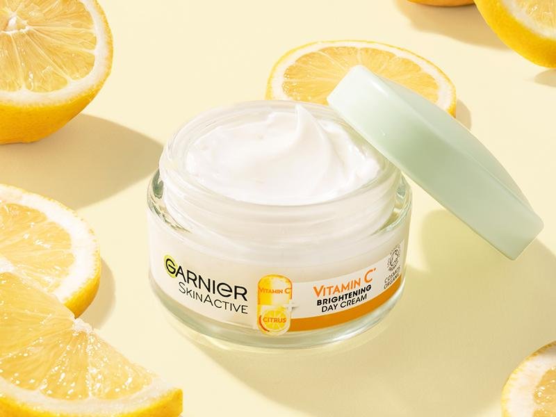 ad724471-961b-4cf3-9af7-7c641cf03a71.__CR0,0,800,600_PT0_SX800_V1___ Garnier Vitamin-C Brightening Day Cream